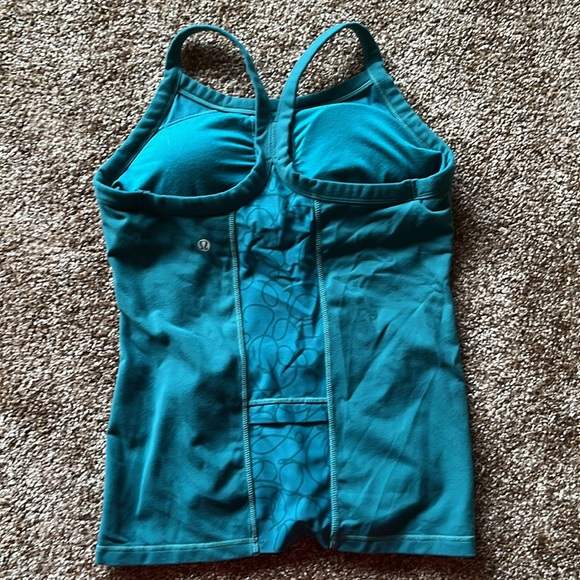 Size 6 lululemon tank top. Minimal wear. - Picture 2 of 2
